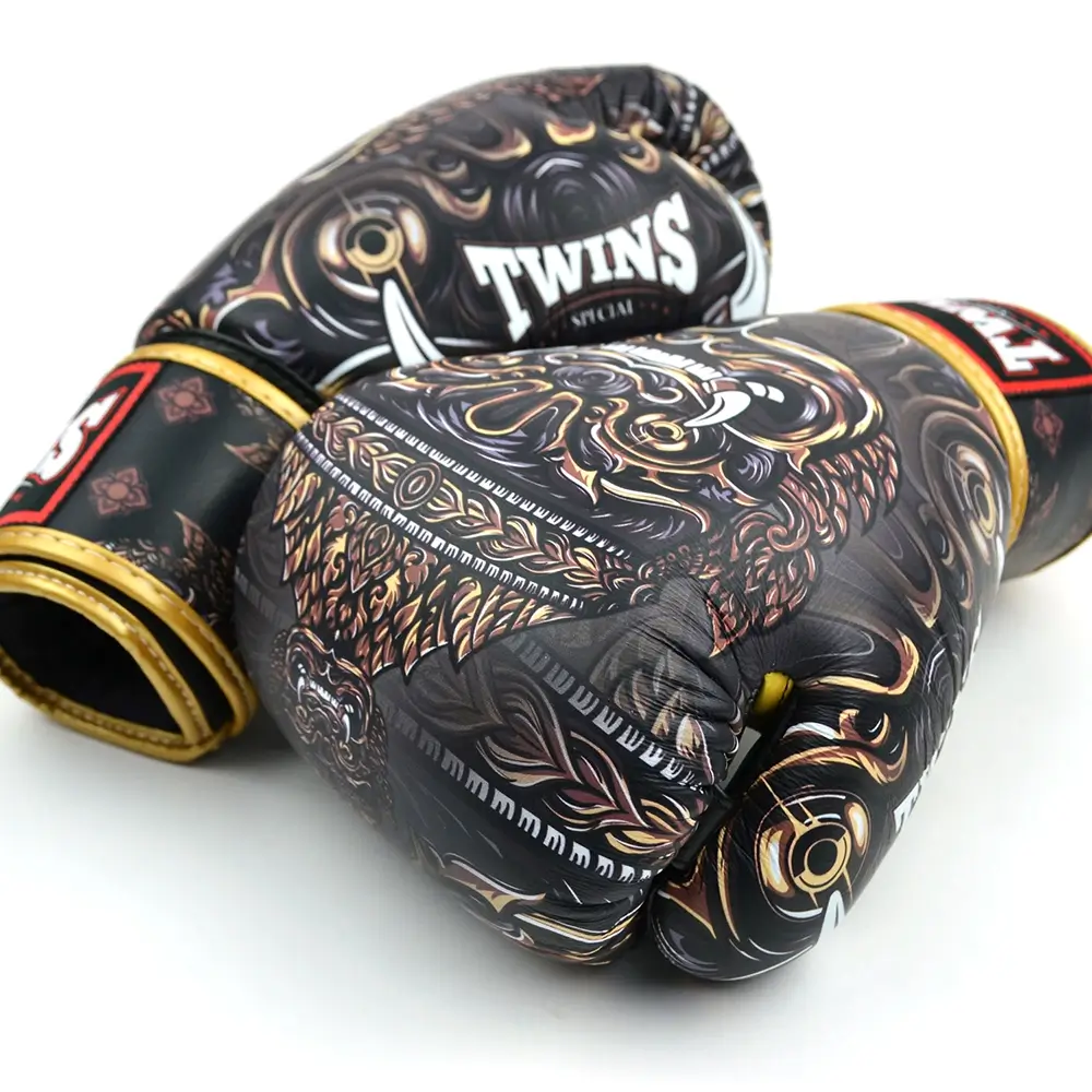 fbgvl4-63-twins-yakthai-boxing-gloves-black-gold-2